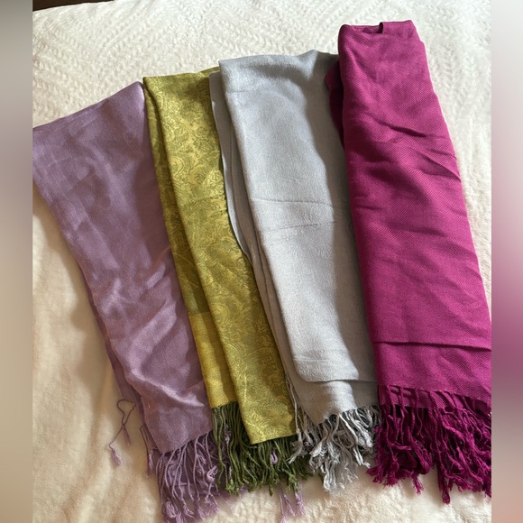 4 Pashmina Scarf - Picture 1 of 2